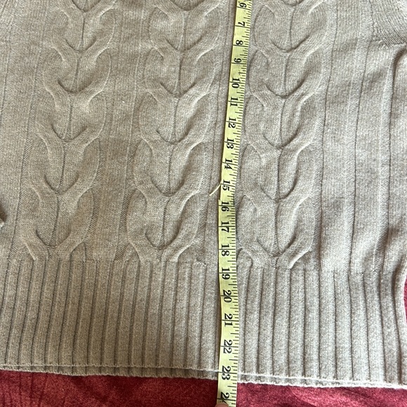 Banana Republic Wool Cable Knit Sweater - Picture 8 of 11